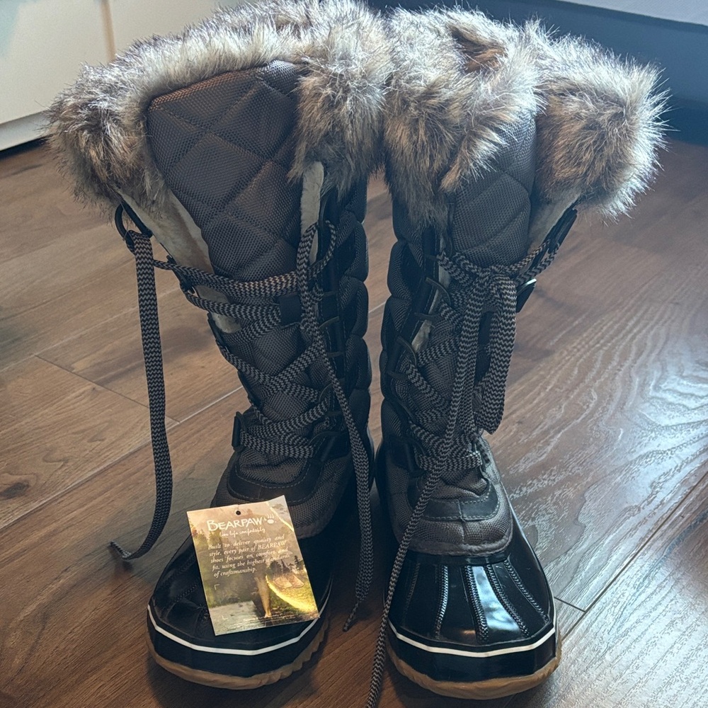 NWT BearPaw Women's Winter Boots - Black and Gray